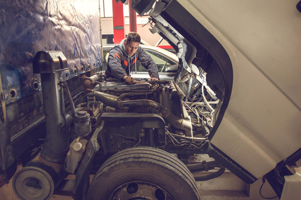 Heavy vehicle repair